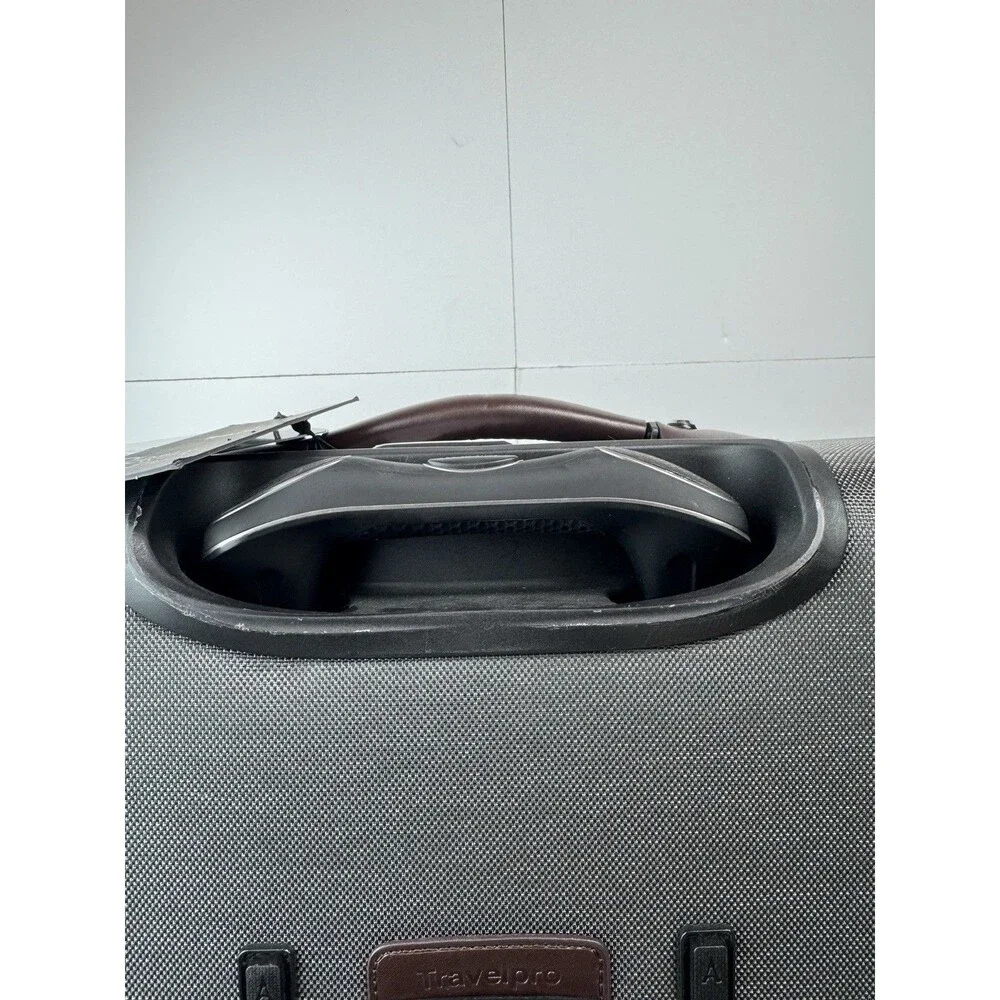 Travelpro Platinum Elite Medium Spinner Expandable Suitcase Luggage